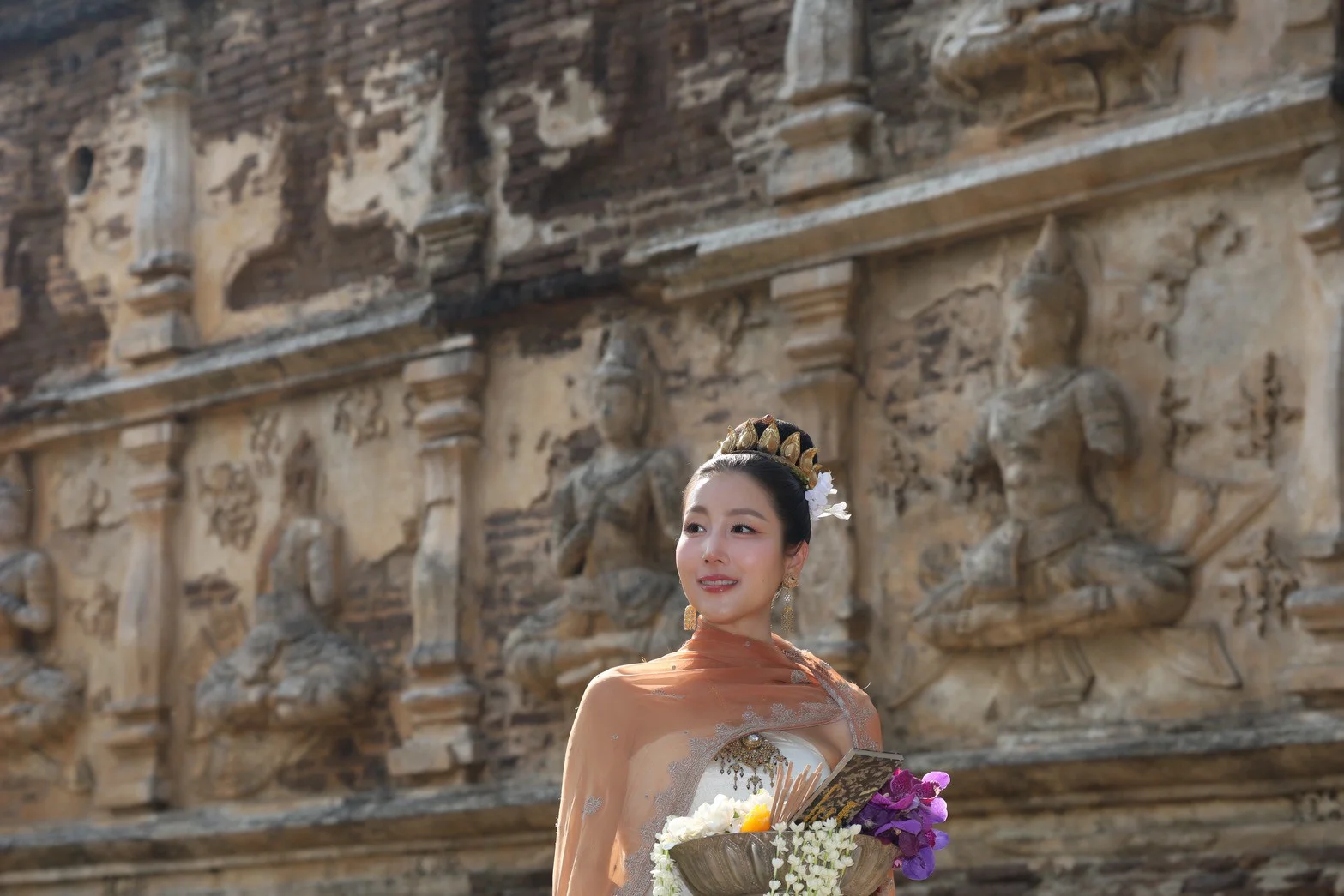 อ้อม รัตนัง