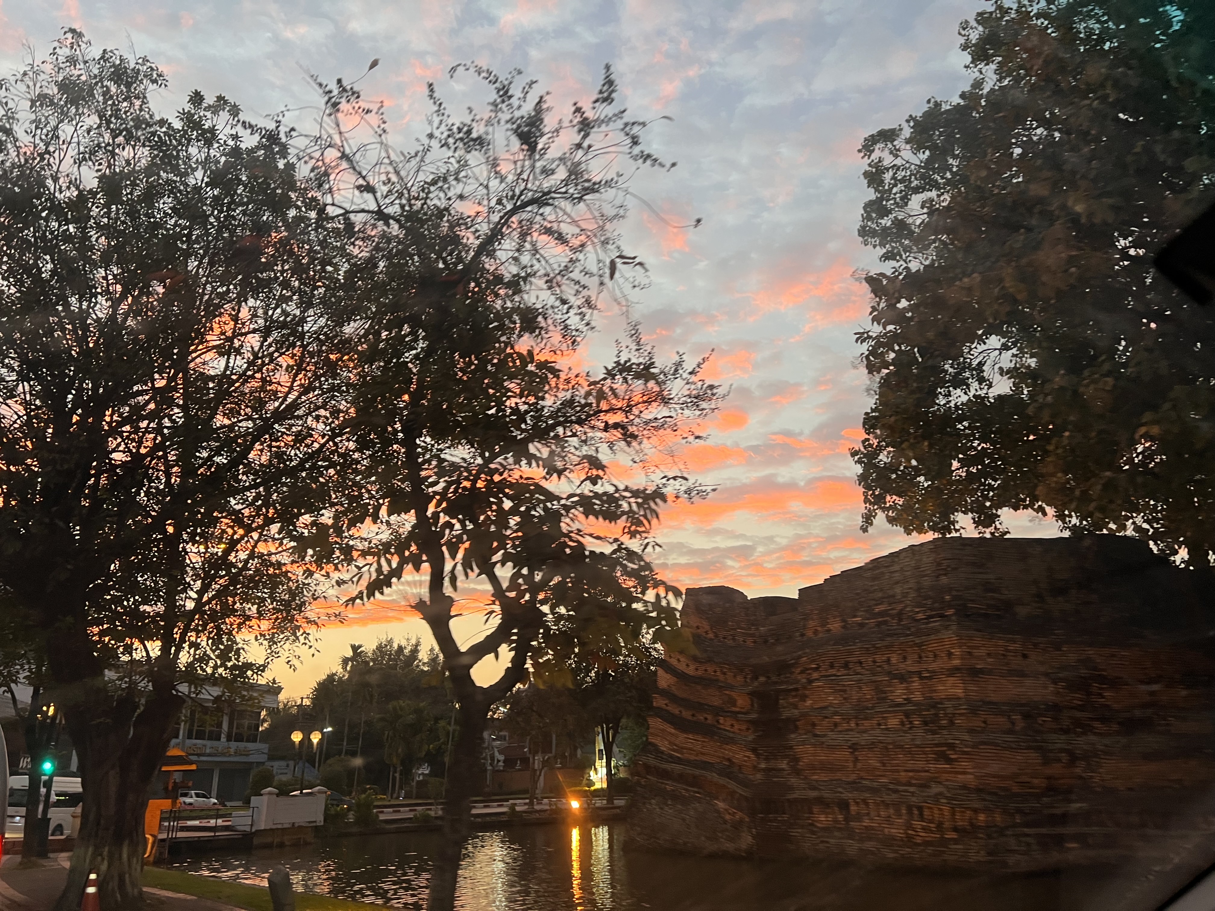 แกลเลอรีคูเมืองและกำแพงเมืองเชียงใหม่ 3